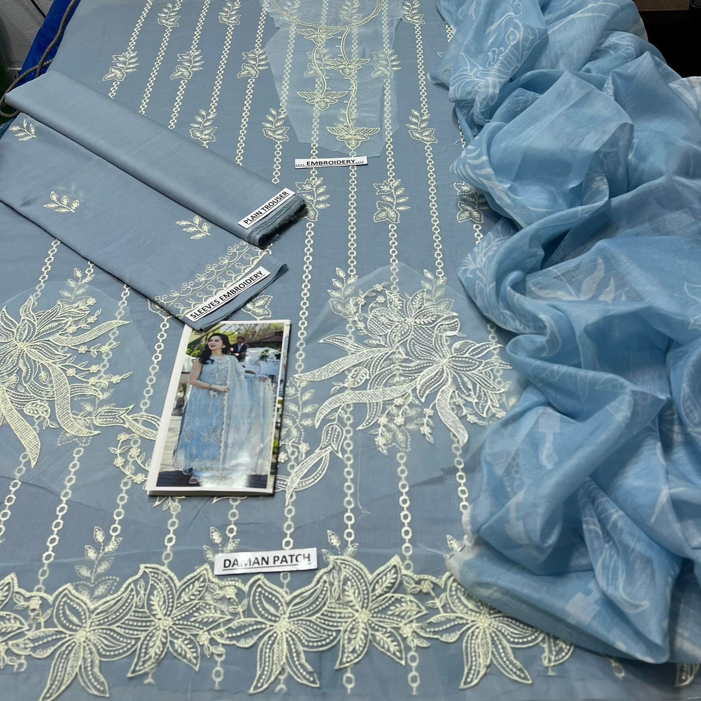Saya Printed Lawn 3PC Suit