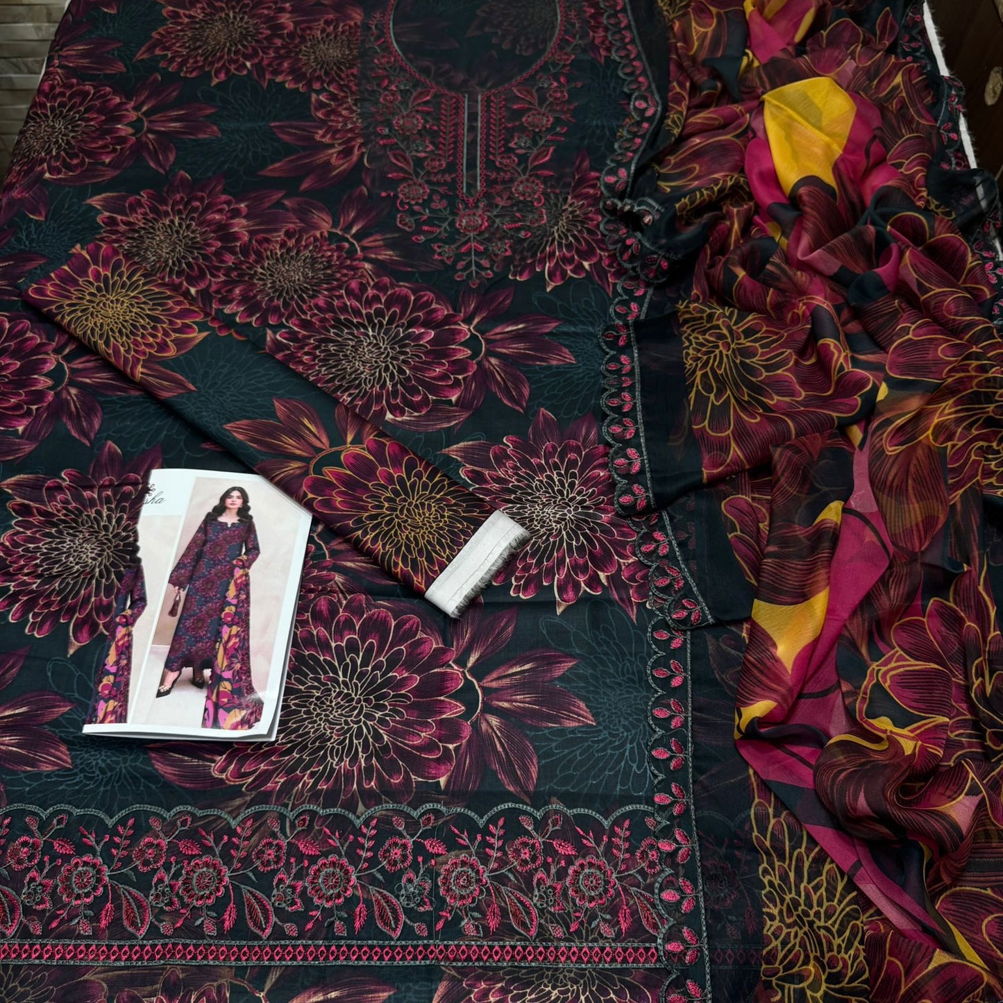 Digital Printed Airjet Lawn 3PC Suit (with Lace Dupatta)